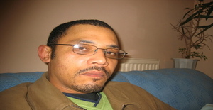 Lando25 50 years old I am from Cardiff/Wales, Seeking Dating Friendship with Woman