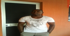 Ropedro 33 years old I am from Luanda/Luanda, Seeking Dating Friendship with Woman
