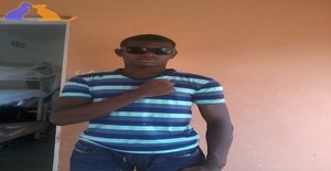 Maxemiliano62 26 years old I am from Futungo/Luanda, Seeking Dating Friendship with Woman